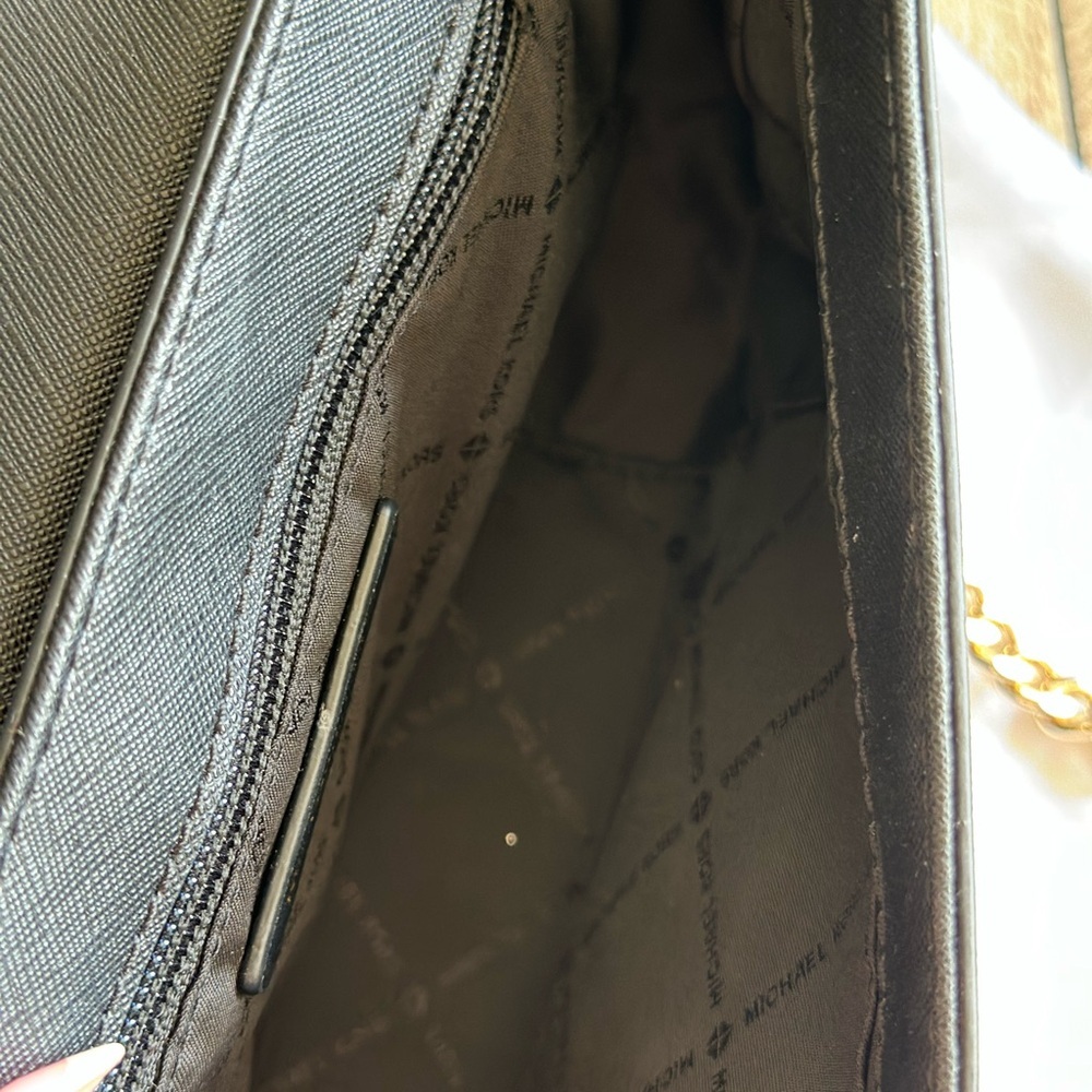 Michael Kors Black Crossbody Bag with Gold Chain - Picture 12 of 16